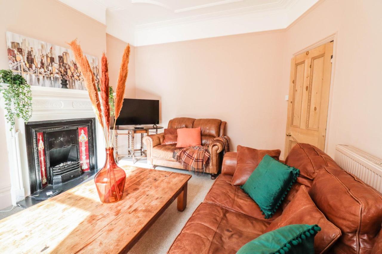 Stunning 5 Bed House In Clapham - Free Wifi! Ferienhaus