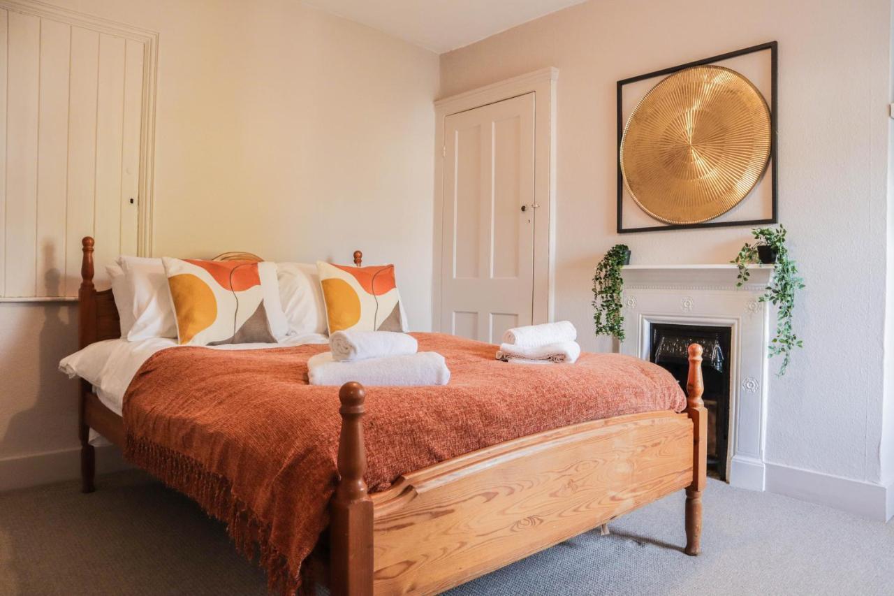 Stunning 5 Bed House In Clapham - Free Wifi! Ferienhaus London