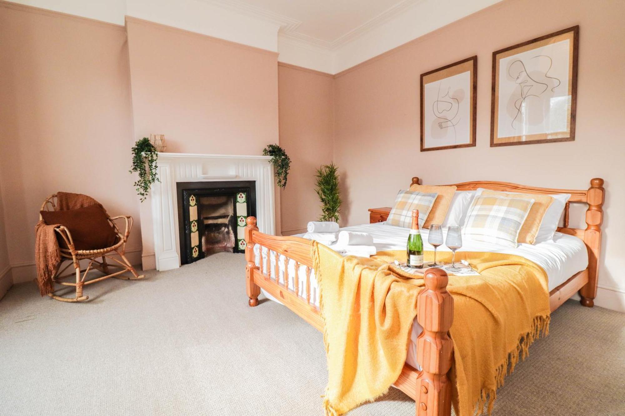 Ferienhaus Stunning 5 Bed House In Clapham - Free Wifi!