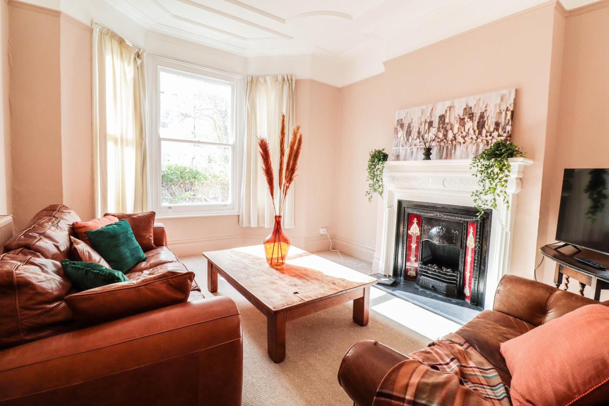 Stunning 5 Bed House In Clapham - Free Wifi! Ferienhaus