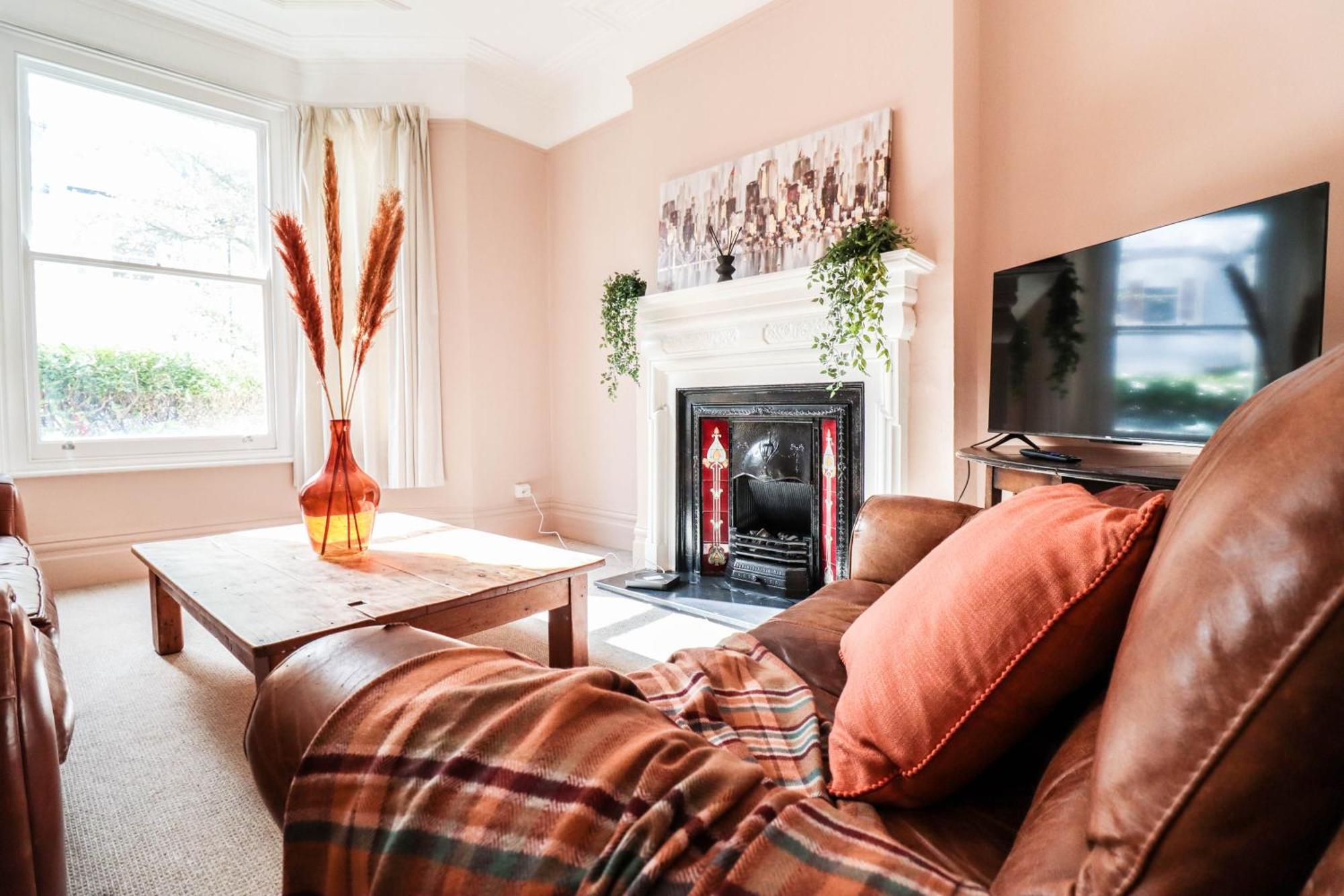 Ferienhaus Stunning 5 Bed House In Clapham - Free Wifi!