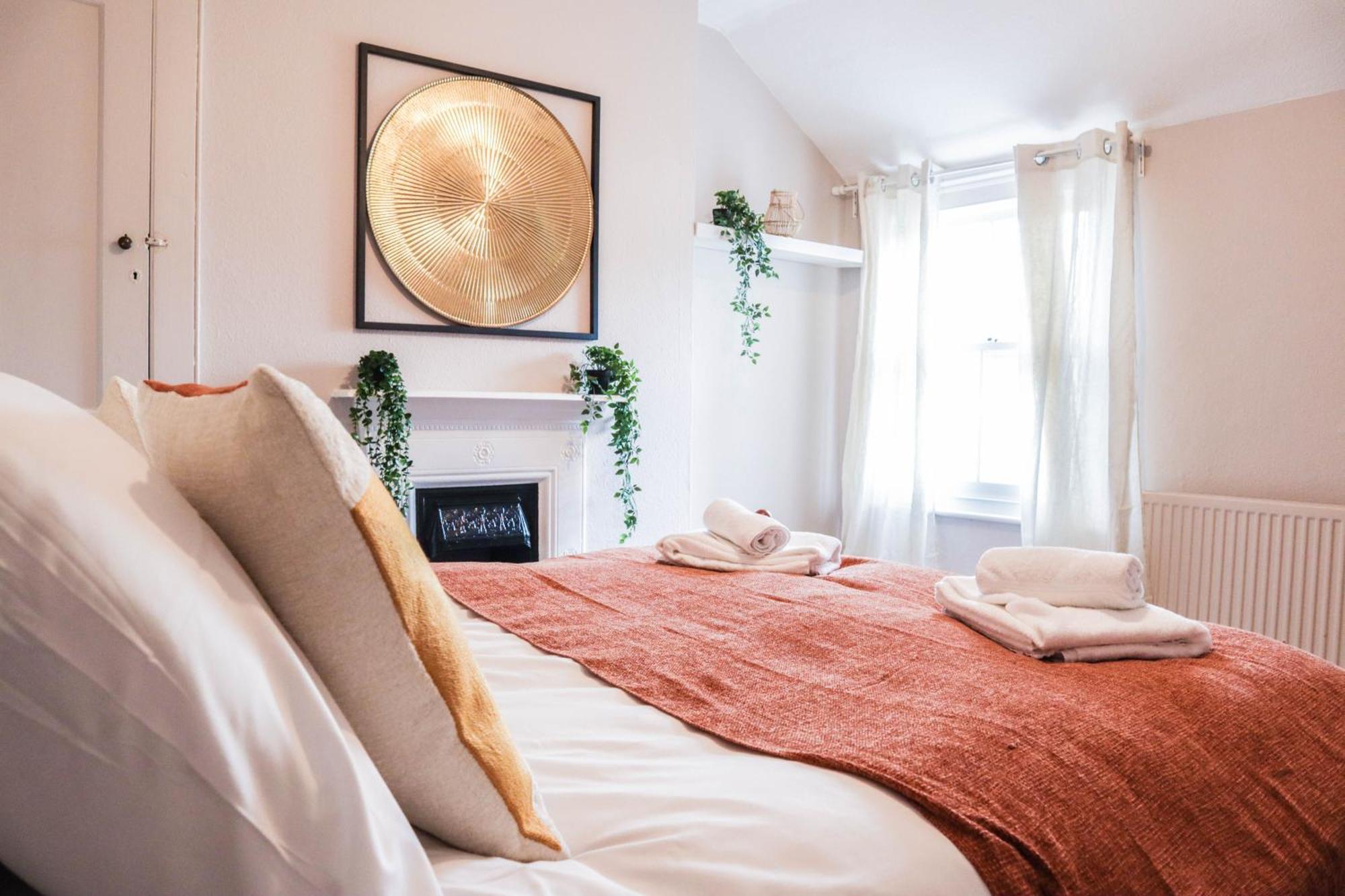 Stunning 5 Bed House In Clapham - Free Wifi! Ferienhaus