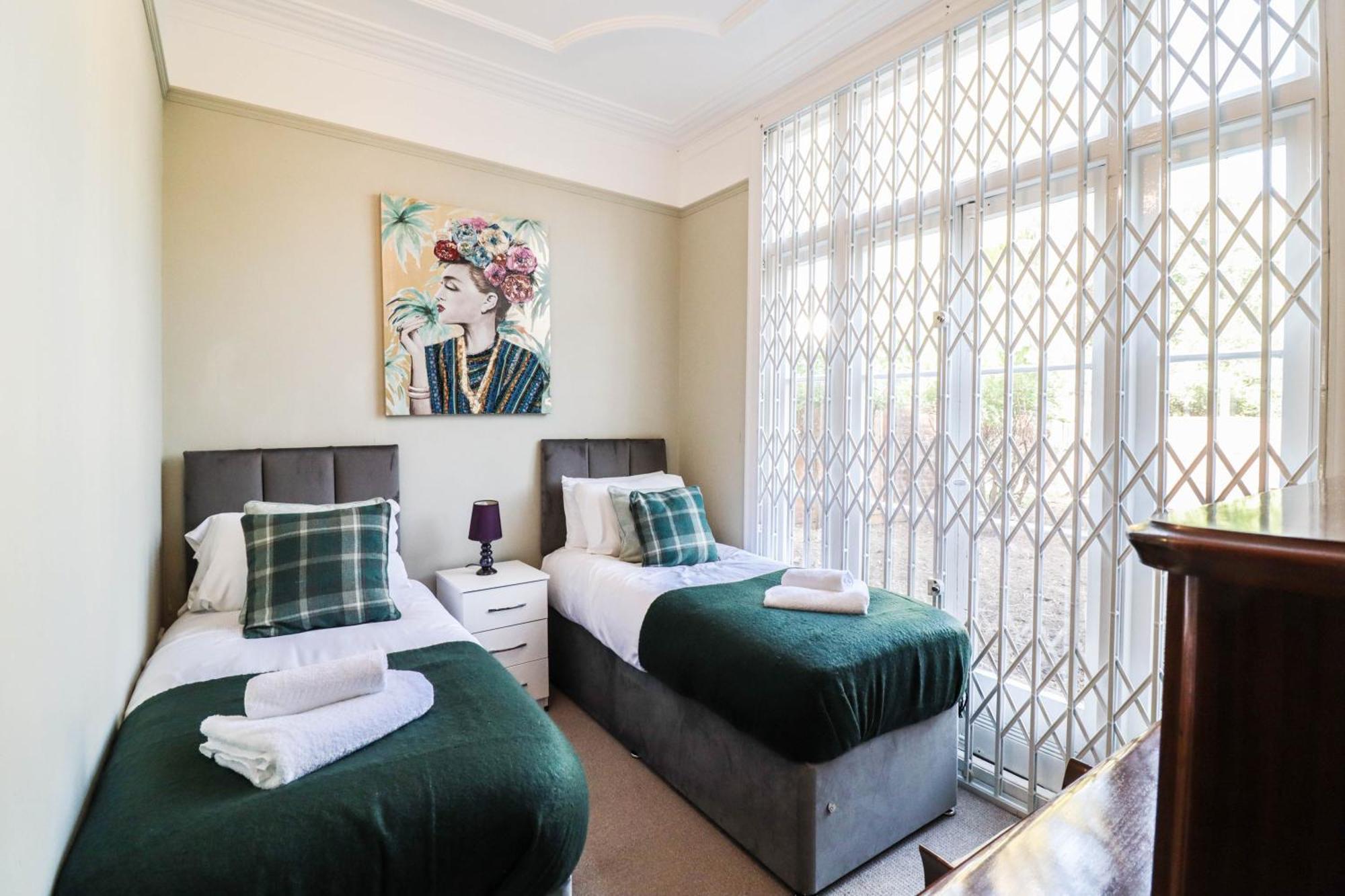Stunning 5 Bed House In Clapham - Free Wifi! Ferienhaus