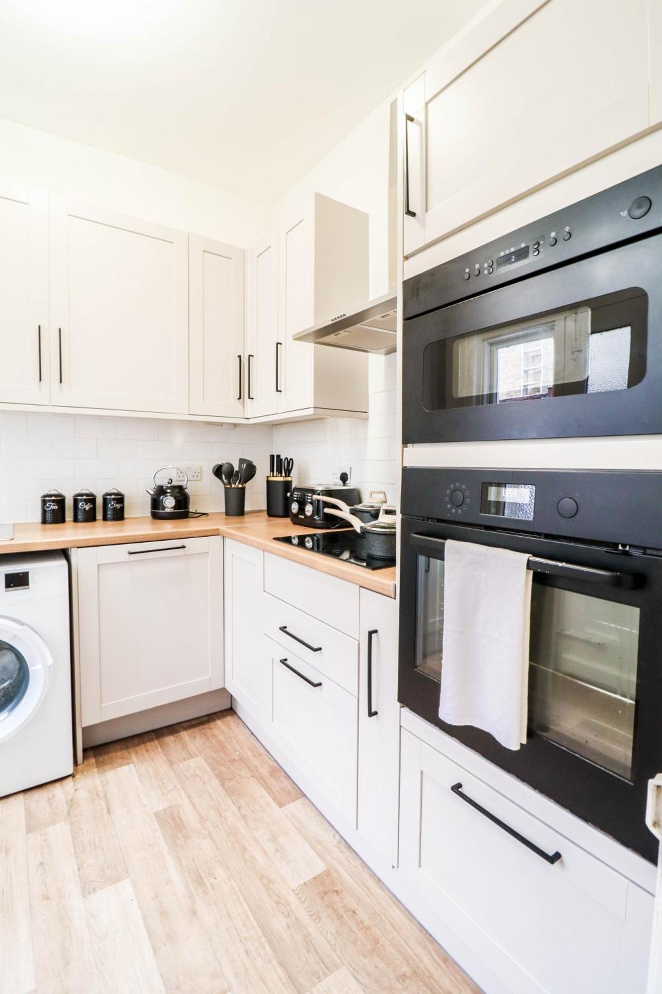 Ferienhaus Stunning 5 Bed House In Clapham - Free Wifi! *