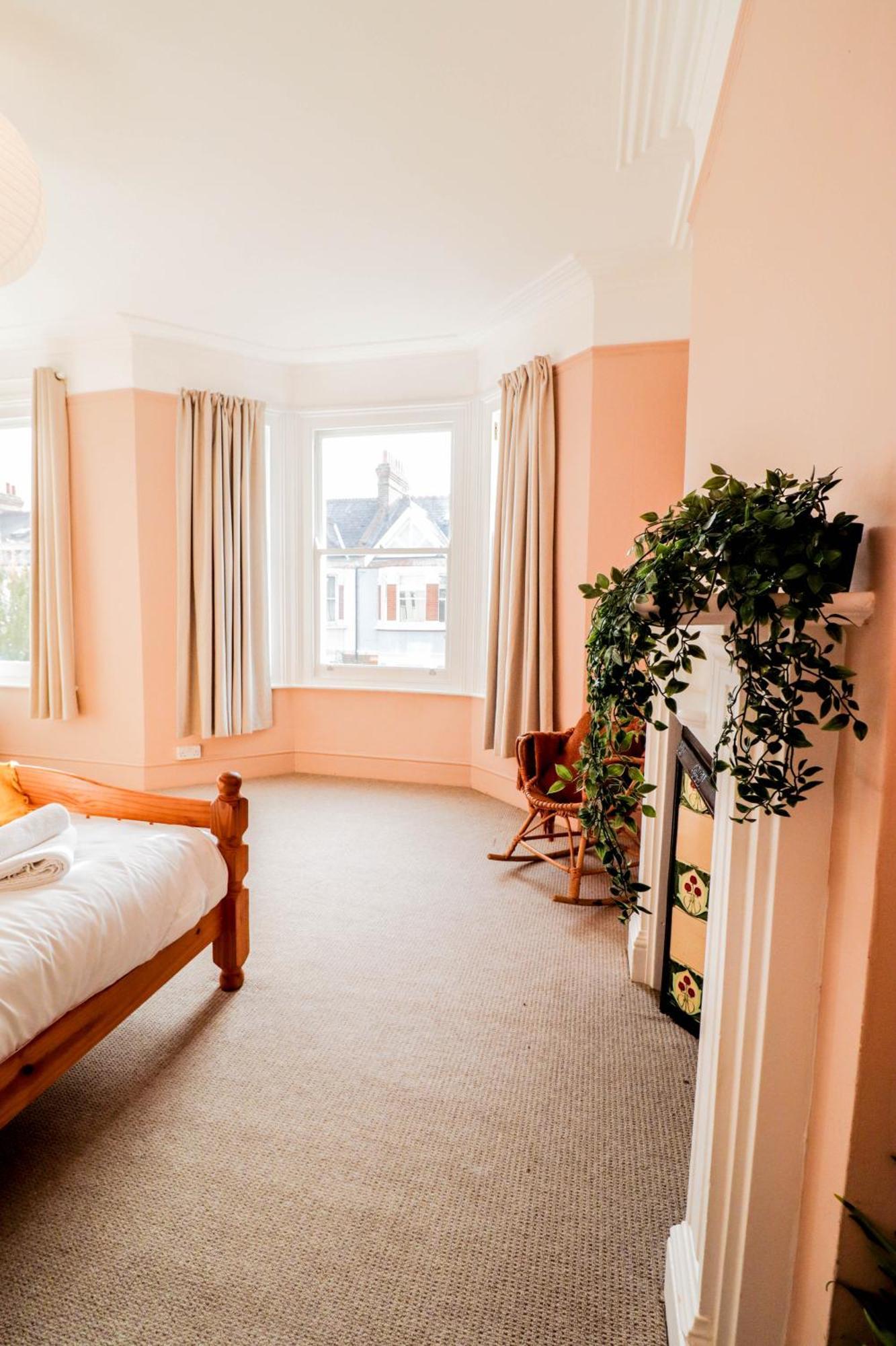 Stunning 5 Bed House In Clapham - Free Wifi! Ferienhaus