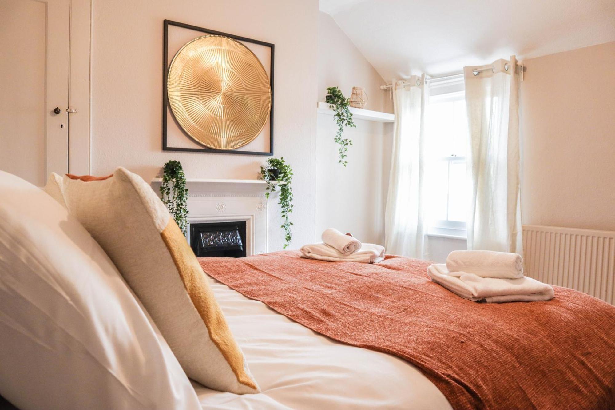 Stunning 5 Bed House In Clapham - Free Wifi! Ferienhaus London